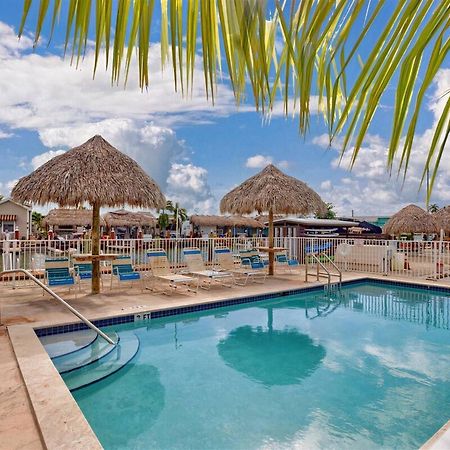 Tiny Home On Waterfront, Bay Views, Deck, Pool Jewfish Habitación foto