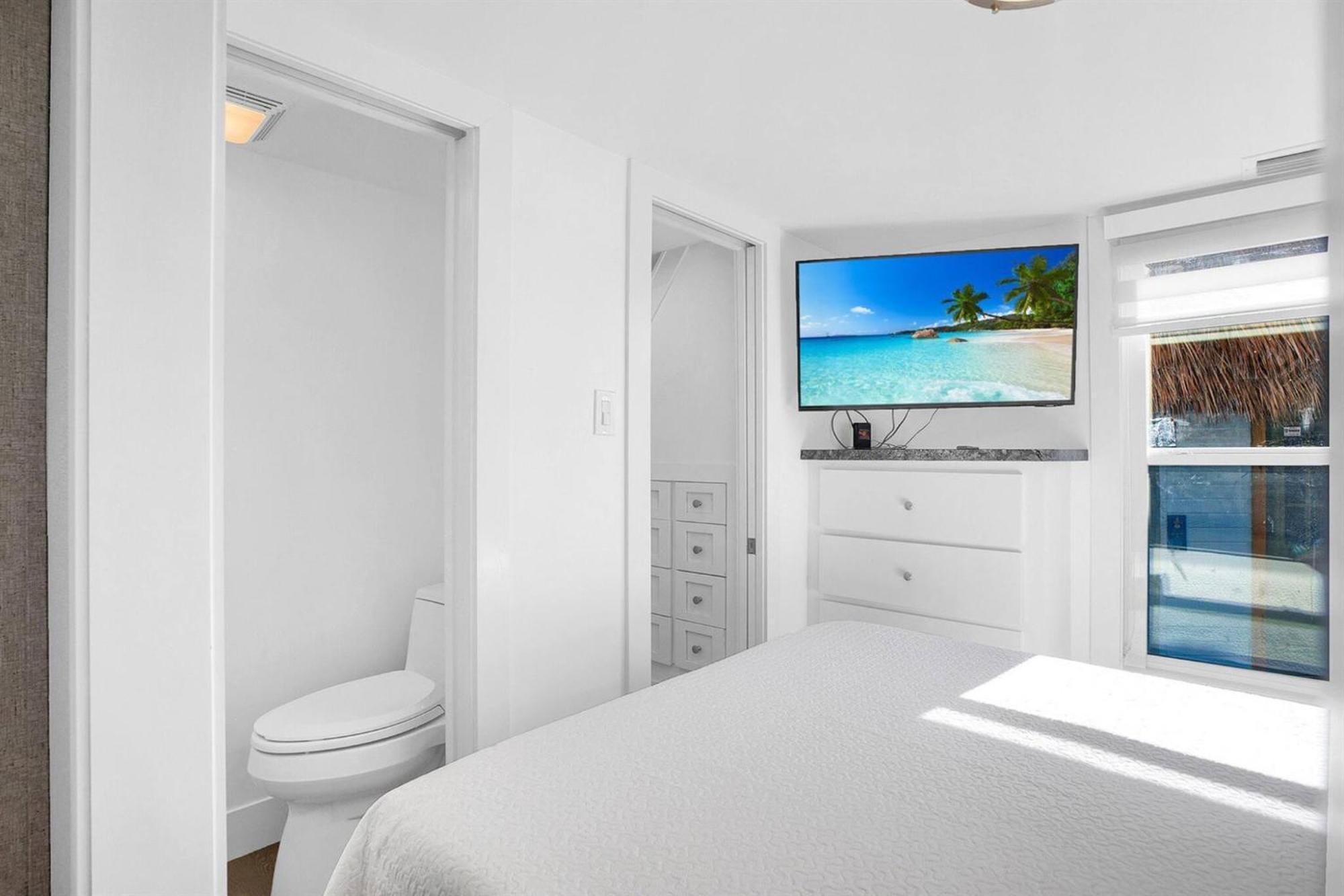 Tiny Home On Waterfront, Bay Views, Deck, Pool Jewfish Habitación foto
