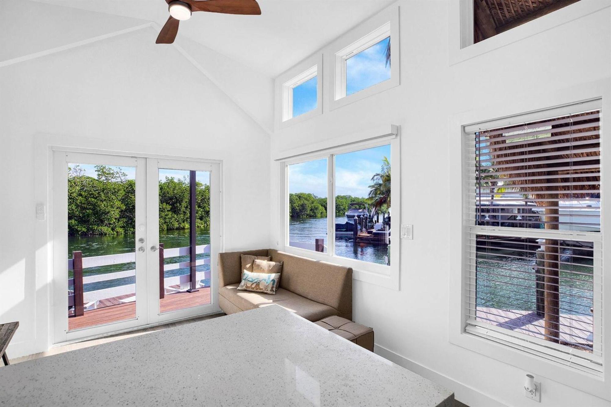 Tiny Home On Waterfront, Bay Views, Deck, Pool Jewfish Habitación foto