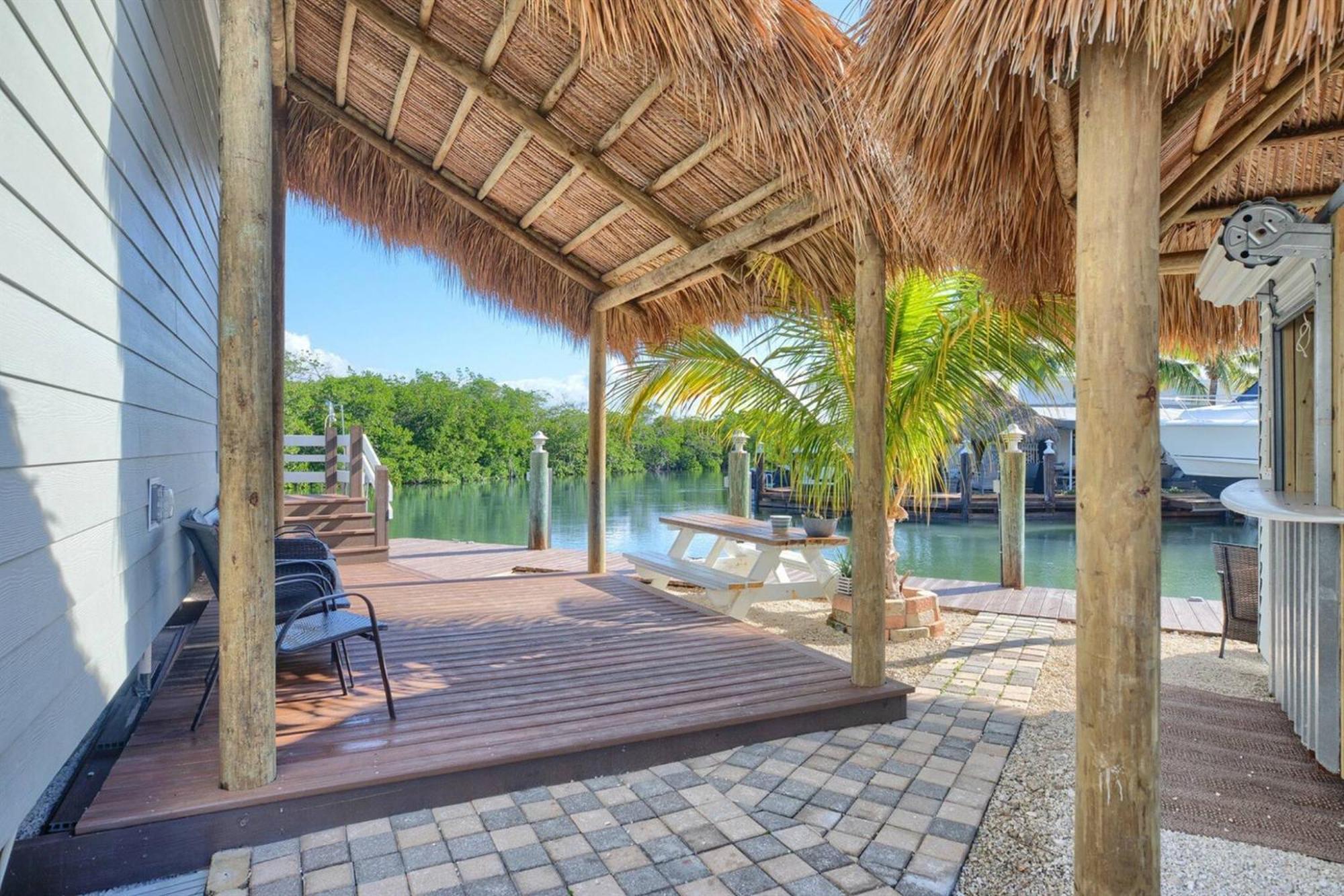 Tiny Home On Waterfront, Bay Views, Deck, Pool Jewfish Habitación foto