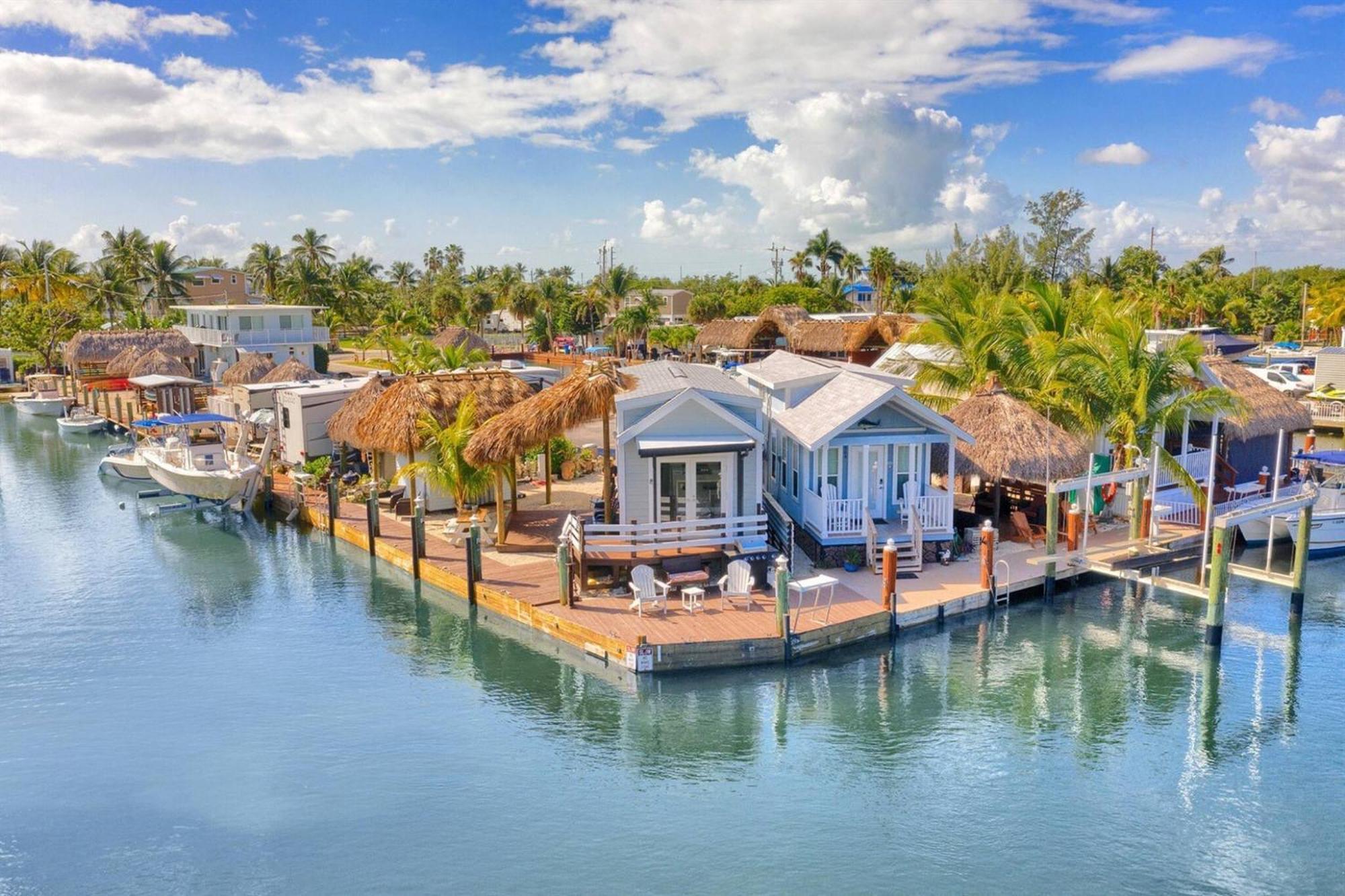 Tiny Home On Waterfront, Bay Views, Deck, Pool Jewfish Habitación foto